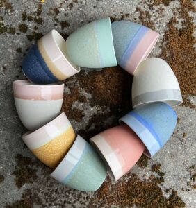 wauw keramik - smukke farverige pastello kopper