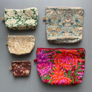 Punge og toilettasker i stof - syet i Danmark af By Bangshøj