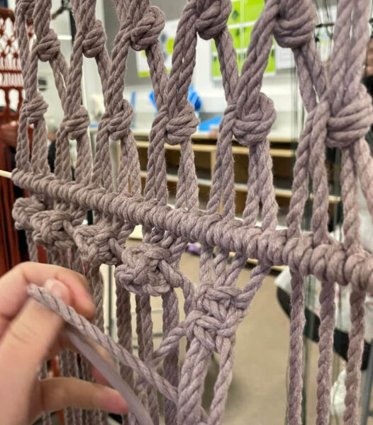 vægophæng, cirkel ophæng - urtepotte skjuler og mange andre ting kan skabes med macrame, hvor du knytter forskellige nuancer snor