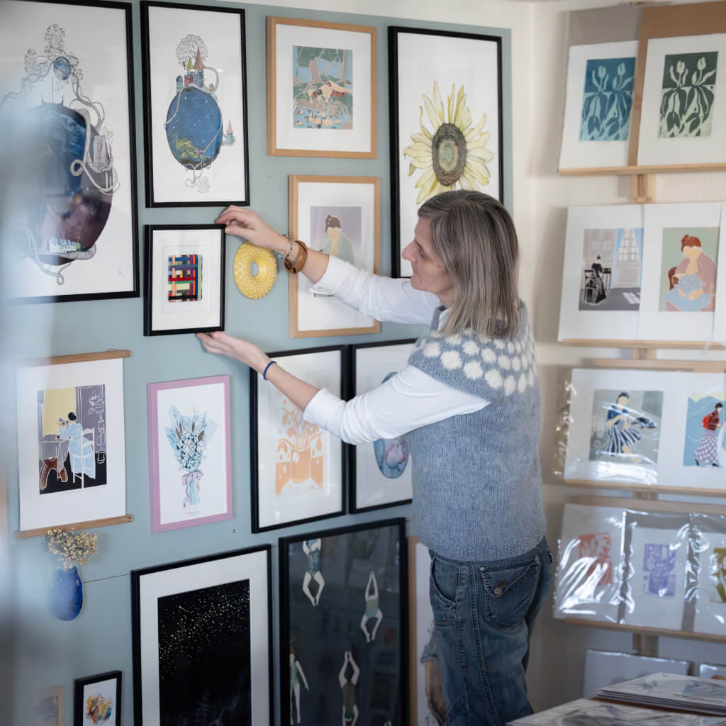 Kunsthåndværkerbutik Danmark & Norden forhandler udelukkende dansk design produceret i Danmark - butikken er fyldt med kunst og design fra passioneret personer