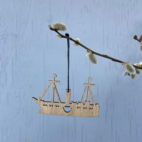 Dampbåd fra Ribe - et ornament der pynter fint på en gren og på en gave